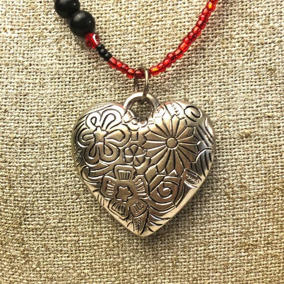 Red Seed Bead Necklace With Earrings - Picture 3 of 6